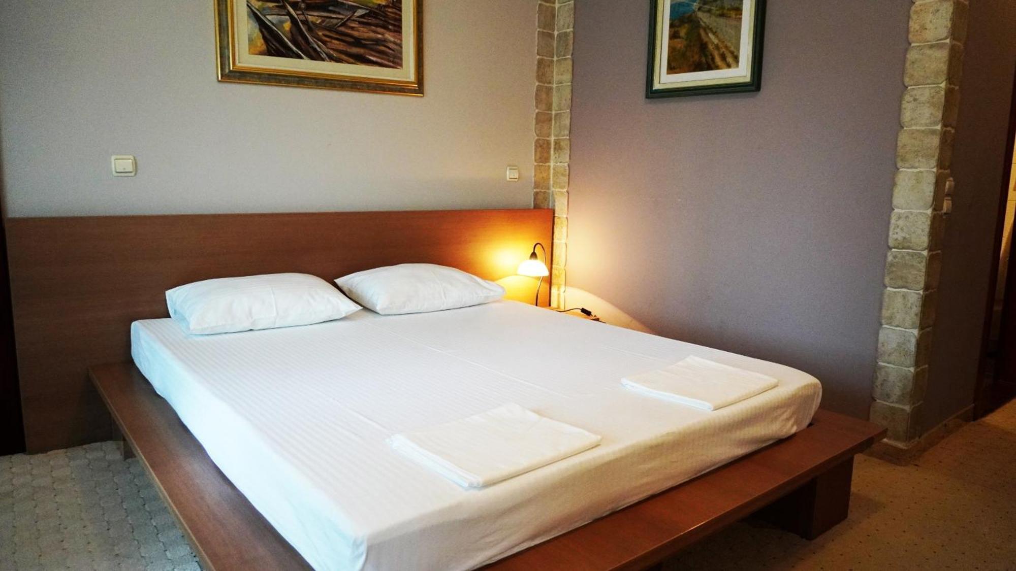 Hotel Vila Ivankovic Buna Ruang foto