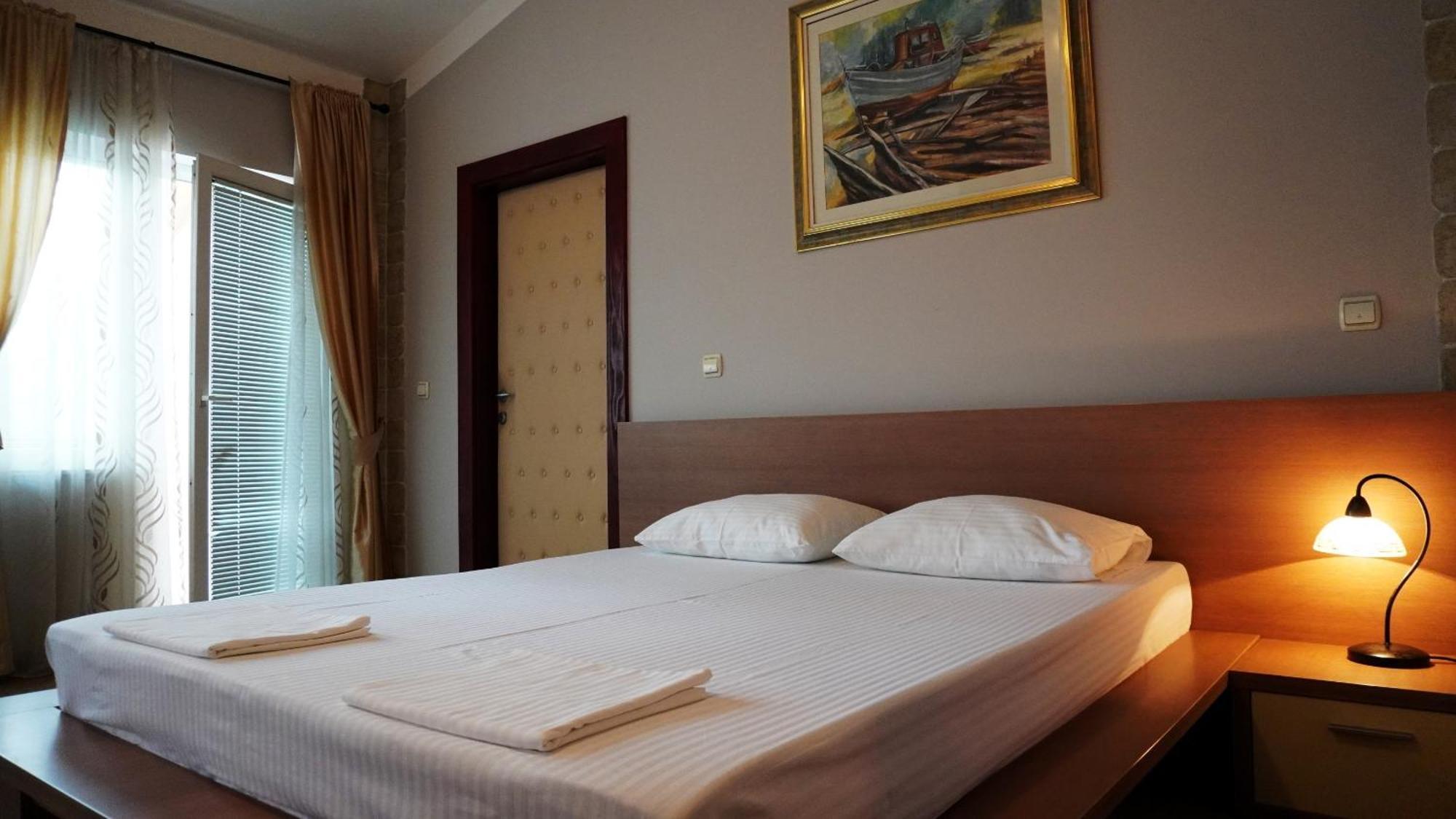 Hotel Vila Ivankovic Buna Ruang foto