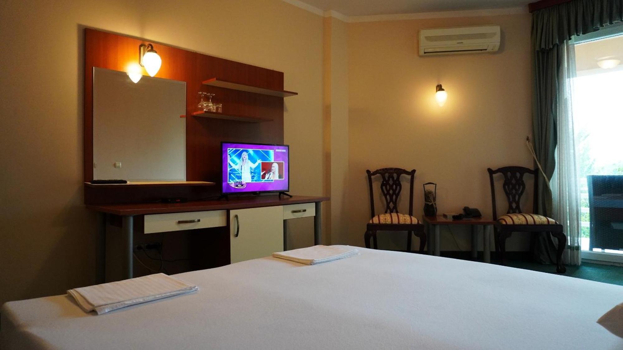Hotel Vila Ivankovic Buna Bagian luar foto
