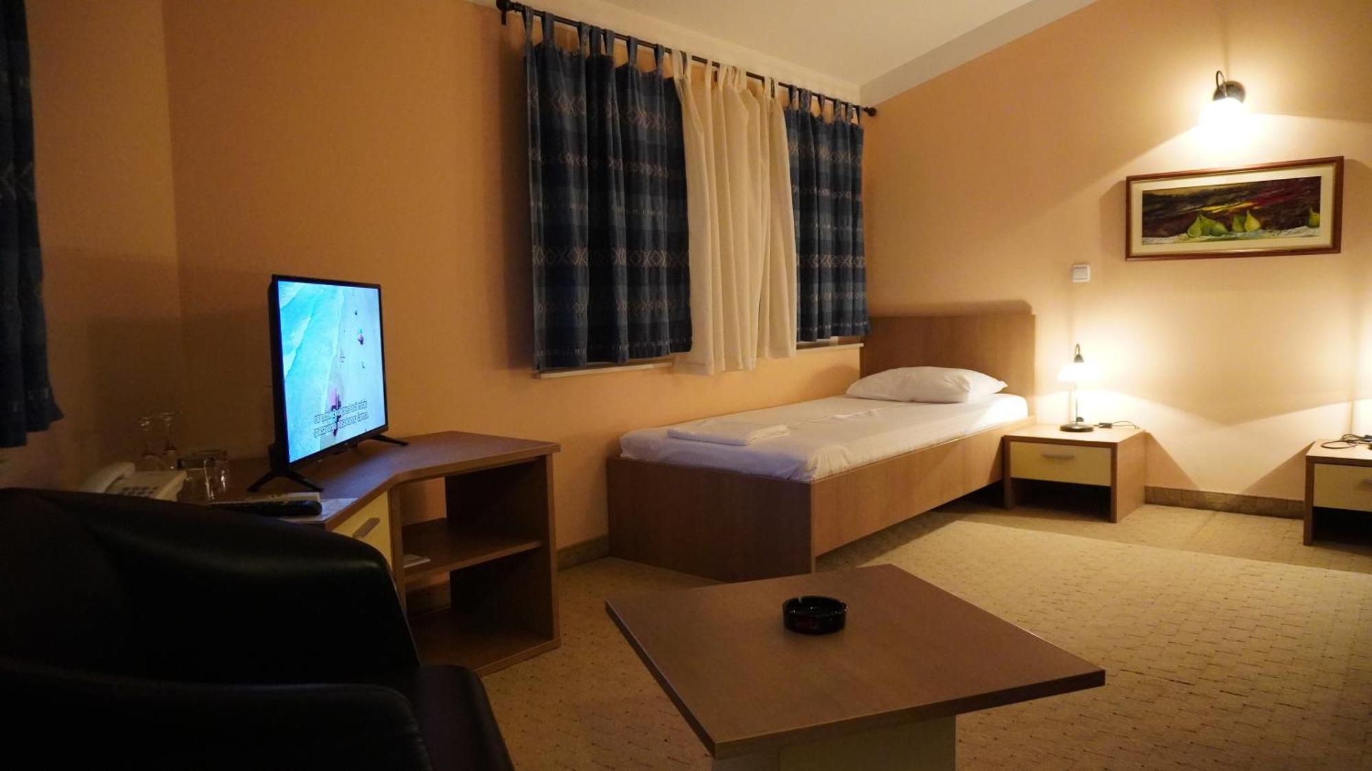 Hotel Vila Ivankovic Buna Bagian luar foto
